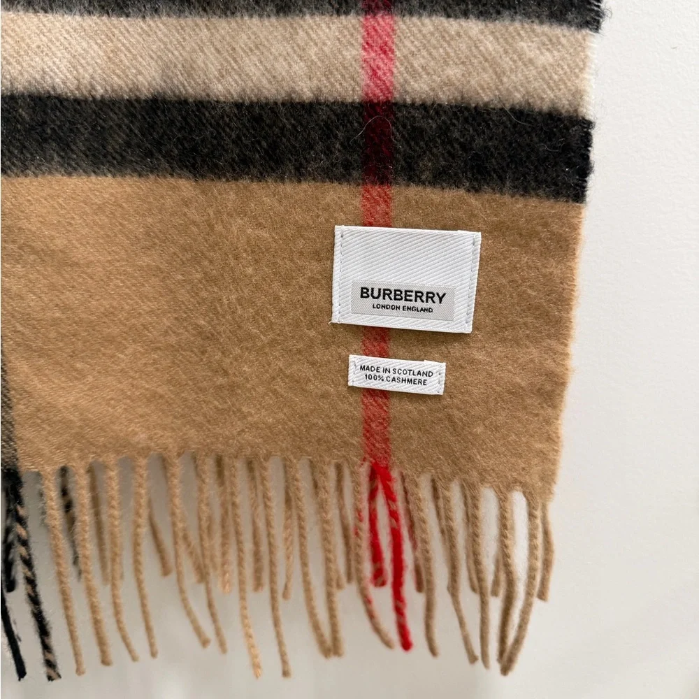 Burberry 100% Check Cashmere Scarf
